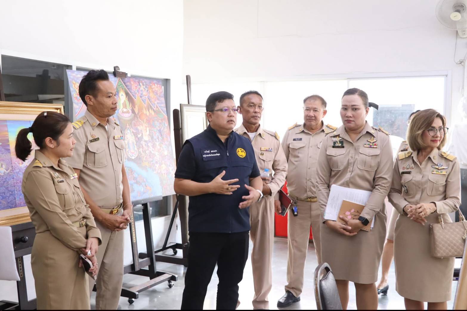 title - ศพส. ประชุมเตรียมความพร้อมจัดนิทรรศการ งานพระราชพิธีถวายพระเพลิงพระบรมศพ สมเด็จพระนางเจ้าสิริกิติ์ พระบรมราชินีนาถ พระบรมราชชนนีพันปีหลวง ณ ศูนย์ส่งเสริมและพัฒนาอาชีพเสริมนอกภาคการเกษตร (ศูนย์ศิลปาชีพ บางไทรฯ (เดิม)) 